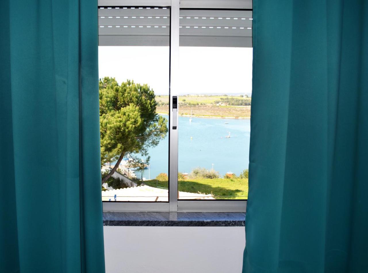 Ria Hostel Alvor ปอร์ติเมา ภายนอก รูปภาพ